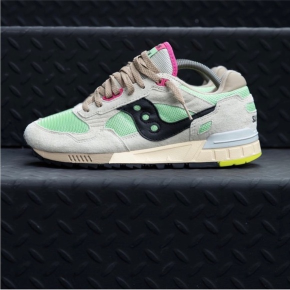 Saucony Sneakers - Picture 1 of 4